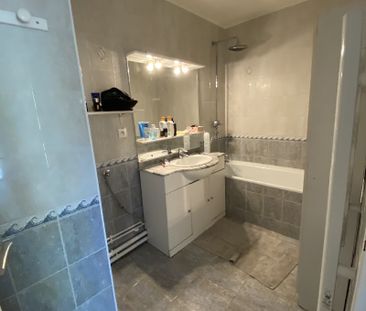 Location Appartement 4 pièces 95m² VAUX LE PENIL 77000 - Photo 3