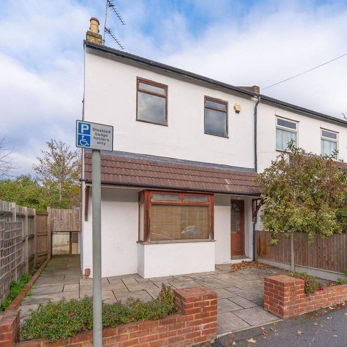 3 bedroom terraced house to rent - Photo 1