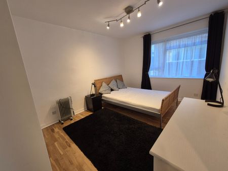 1 Bed Flat, Cambridge Road, SW20 - Photo 4