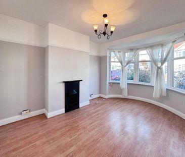 2 bedroom semi-detached bungalow to rent - Photo 2