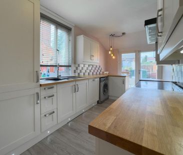 2 bedroom terraced house to rent - Photo 4