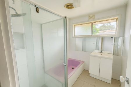 FANTASTIC HOME IN PRIME LOCATION - Photo 5