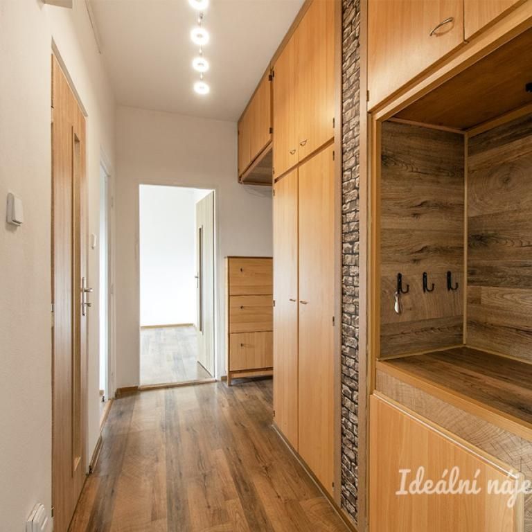Pronájem bytu 2+1 54 m2 - Fotografie 1