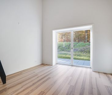 Unik lejlighed med høj hems - Foto 2