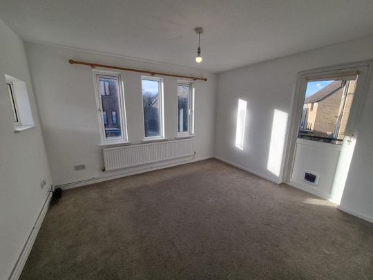 2 bedroom maisonette to rent - Photo 1