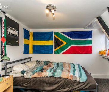 4 bedroom terraced house to rent - Photo 3