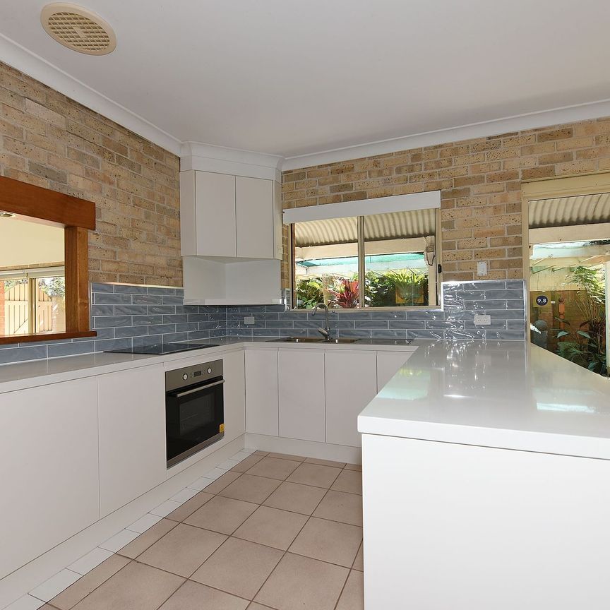 27 Waratah Crescent, Sanctuary Point. - Photo 1