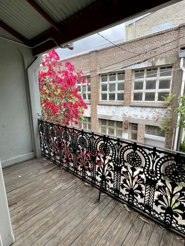 THREE BEDROOM TERRACE IN A PEACEFUL LOCATION - Photo 2