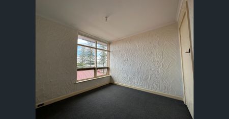 Beachside Living – 2 Bedroom Rental in Prime Glenelg Location - Photo 2