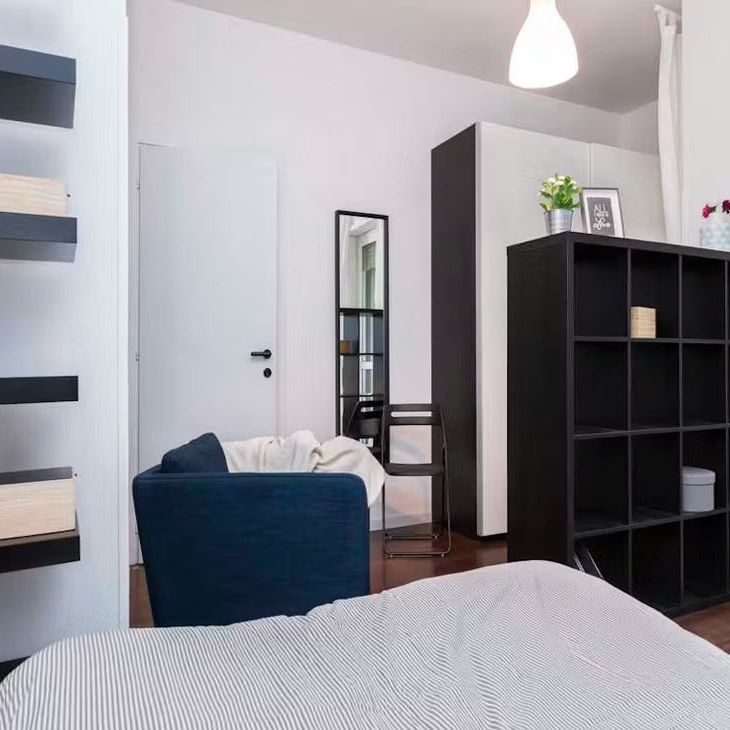 Via Antonio Canova, Milan, Lombardy 20145 - Photo 1