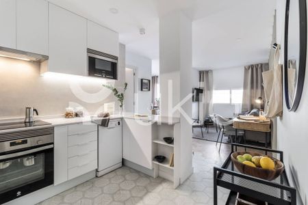 2 bedroom luxury Apartment for rent in Madrid, Spain - Photo 2