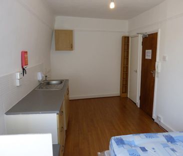 Studio to rent - Photo 4
