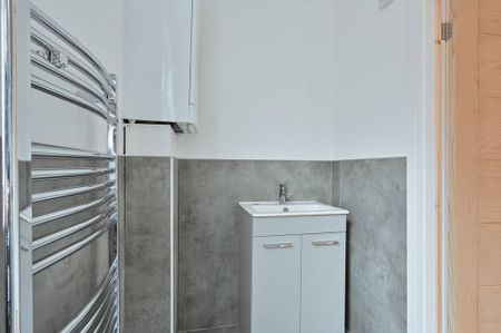 2 bedroom maisonette to rent - Photo 5