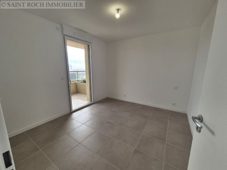 Location Appartement 3 pièces 52m² NICE 06200 - Photo 2