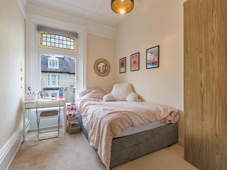 4 bedroom maisonette to rent - Photo 2