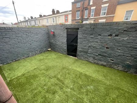 3 Bed Terraced House, Eastdale Road, L15 - Photo 4