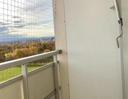 Zentrale 2-Zimmer-Wohnung mit Balkon, offener Küche und Badewanne! - Foto 1