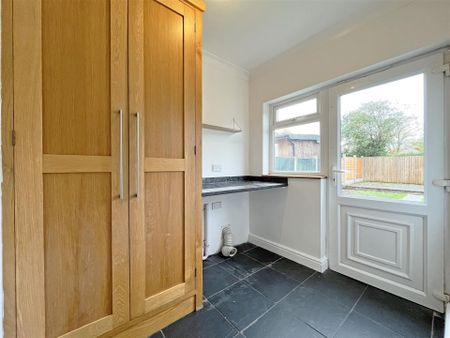 3 bedroom Semi-detached house to rent - Photo 4