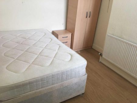 5 bedroom terraced house to rent - Photo 3