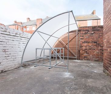 Modern Coliving House Share in Gateshead Room 3 - Photo 5