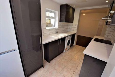 British Road, Bristol, Somerset, BS3 - Photo 3