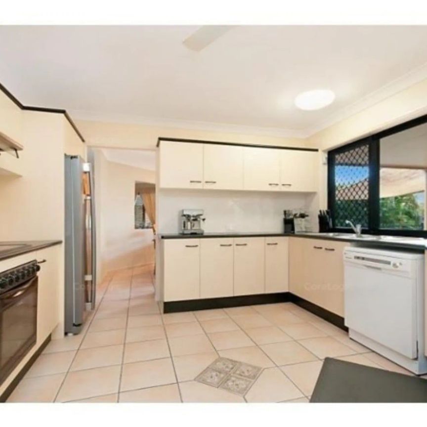 6 Astill Court, - Photo 1