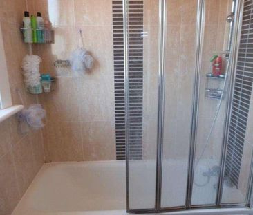 Hawthorn Road, Edmonton, N18 - Photo 6