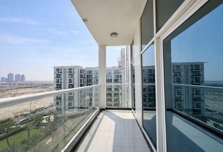SPACIOUS 1BHK+STUDY ROOM | PRIME LOCATION - Photo 4