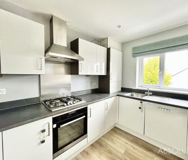 4 bedroom semi-detached house to rent - Photo 1