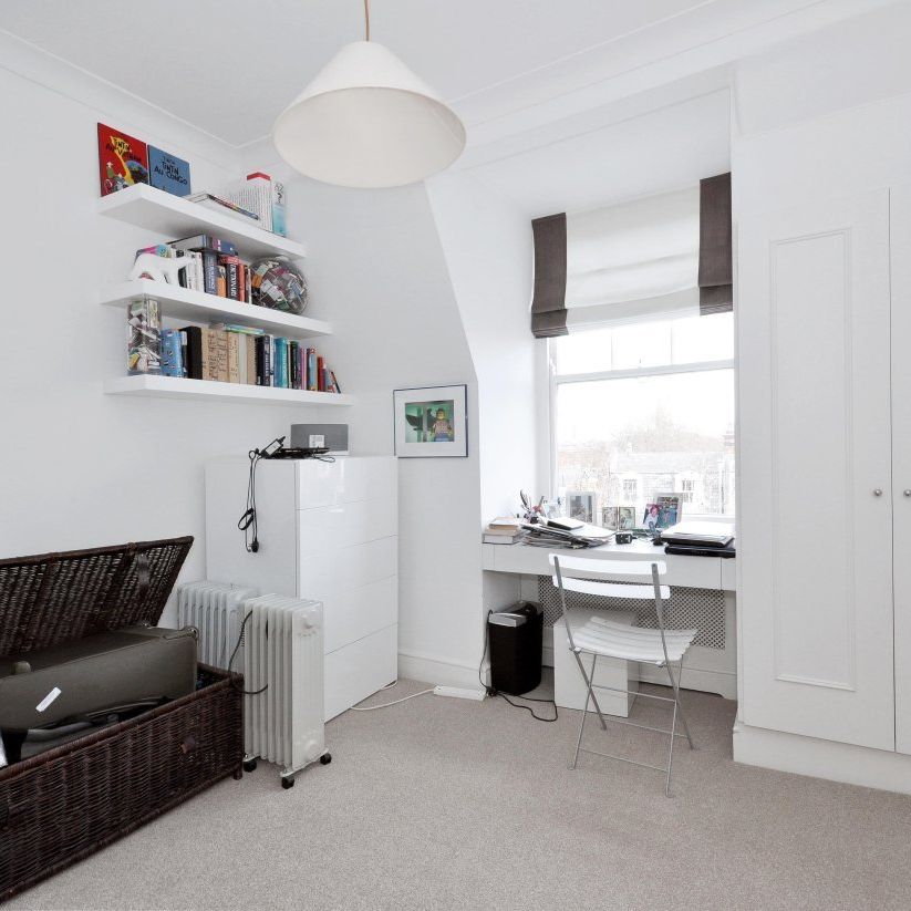 3 bedroom flat to rent - Photo 1