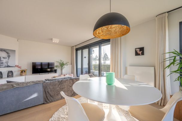 Mooi hoekappartement in Duinenwater met ruim terras en open zicht op het meer - Photo 1
