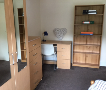 8 bedroom house to rent - Photo 2