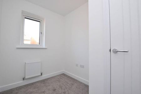 3 bedroom detached house to rent - Photo 5