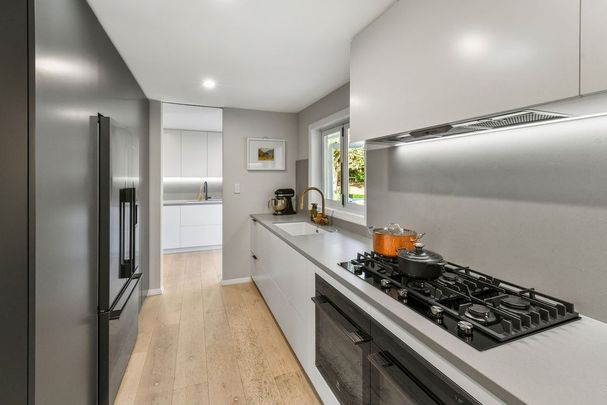 Papakura - Photo 1