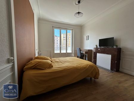 Location Appartement 5 pièces 96m² ST ETIENNE 42000 - Photo 4