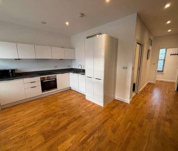 Clarence Street, Staines-upon-thames, Surrey, TW18 - Photo 6