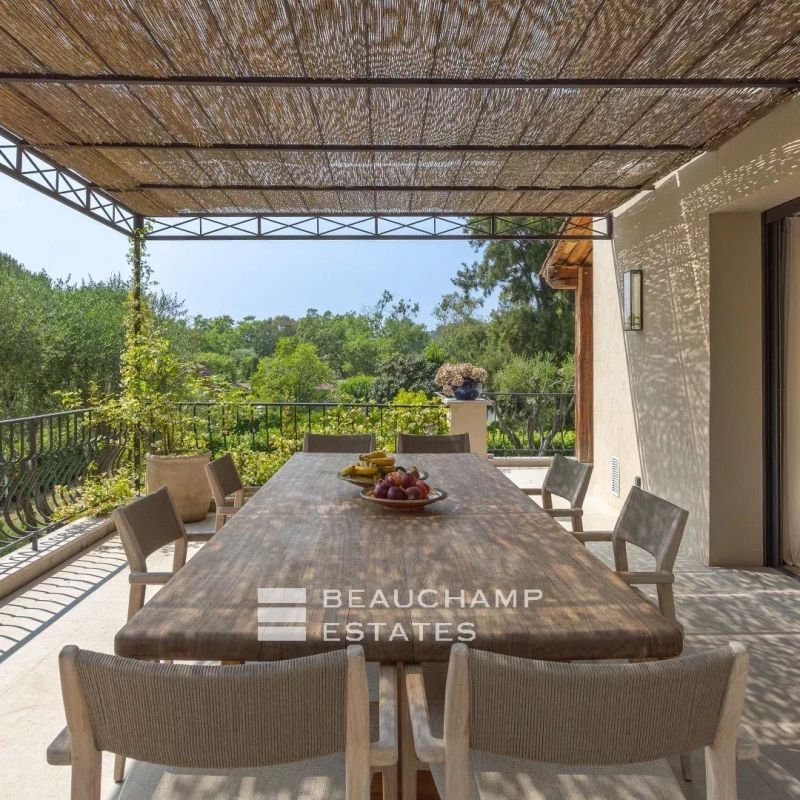 Villa néoprovençale de 5 chambres au coeur d'un quartier résidentiel calme de Mougins - Photo 1