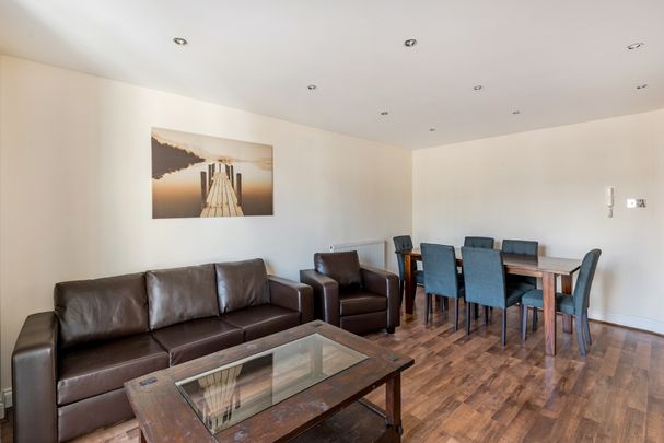 Palgrave Gardens, Marylebone, London, NW1 - Photo 1