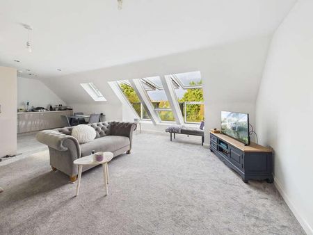 Goodearl Place, Princes Risborough, Buckinghamshire, HP27 - Photo 2