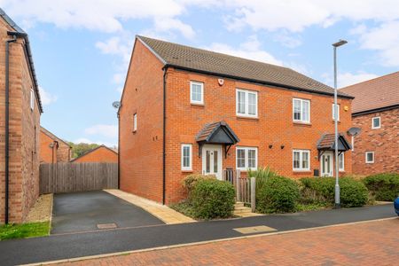 Daffodil Gardens, NG12 - Photo 3