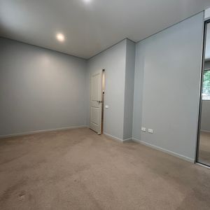 Two bedroom affordable housing apartment - Photo 2