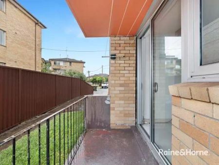 Apartment with 2 bedrooms, 1 bathroom & parking for 1 car - Photo 4