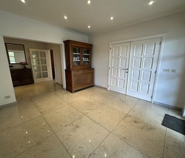 Zeer rustig gelegen villa op royaal perceel - Photo 1