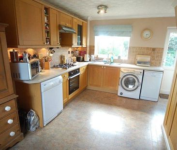 3 bedroom detached house to rent - Photo 3