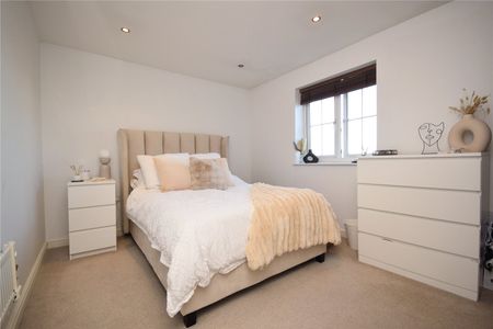 95, Dunlop Avenue, Leeds, West Yorkshire, LS12 6LE - Photo 3