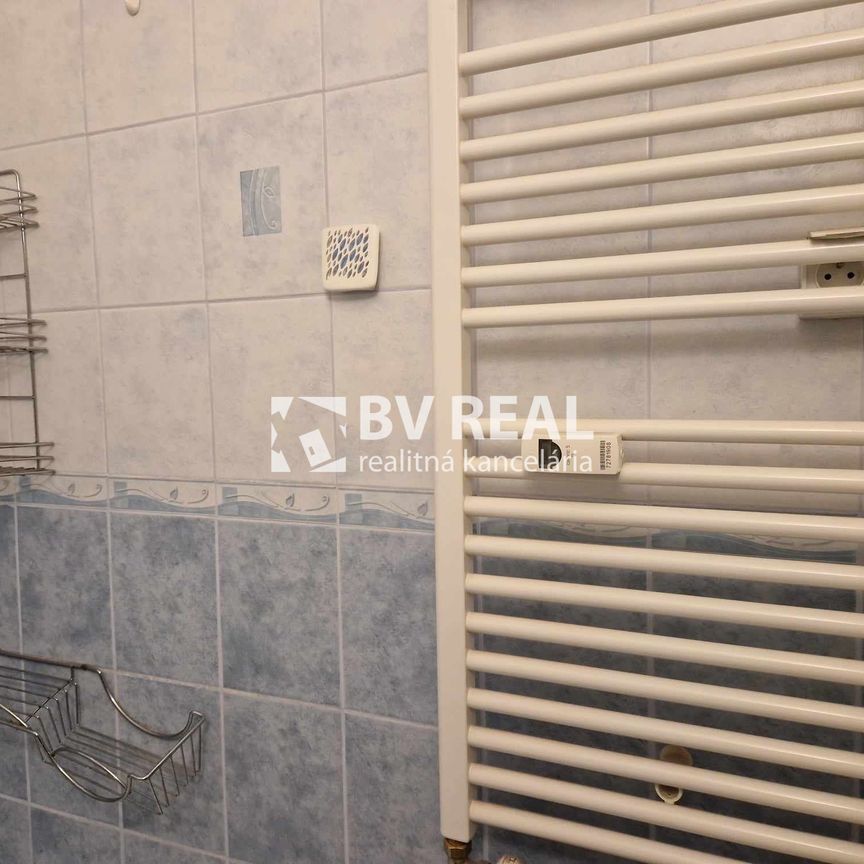 BV REAL na prenájom 2 izbový byt Prievidza FM2537 - Photo 1