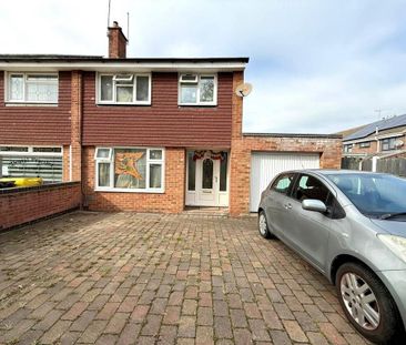 3 bedroom semi-detached house to rent - Photo 5
