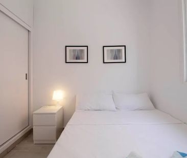 Calle de Santoña, Madrid, Community of Madrid 28026 - Photo 4