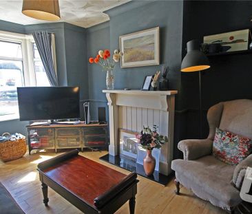 2 bedroom terraced house to rent - Photo 2