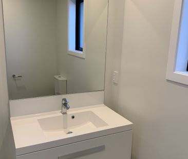 56A Hokioi Drive, Kenepuru - Photo 5